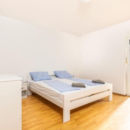 Ferienwohnung Aleksic Medulin Exterior foto
